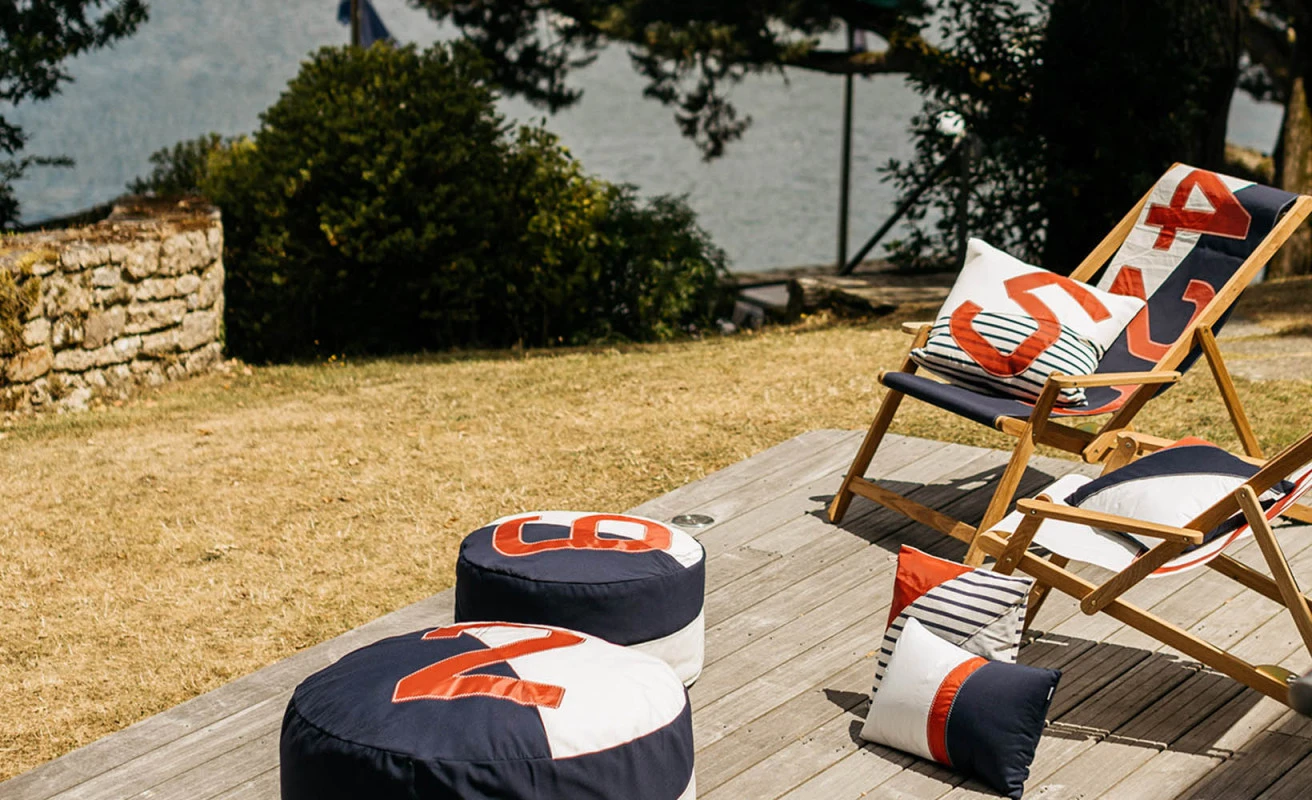 Cruise Bean Bag β28 Navy Blue And Red Recycled Sail - Image 3