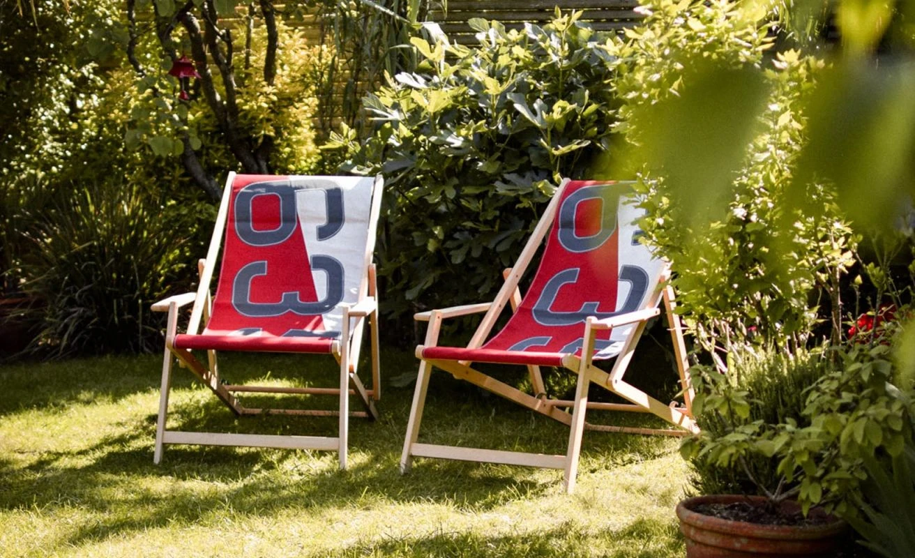 Beechwood Deckchair Red Recycled Sail - Image 3