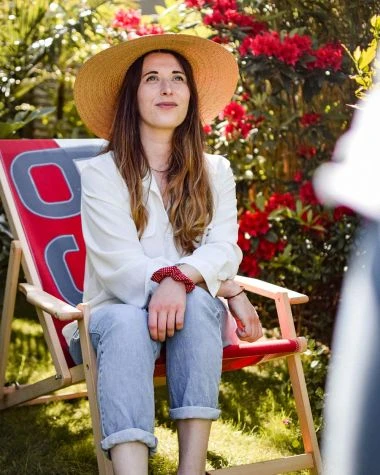 Beechwood Deckchair Red Recycled Sail - Image 5