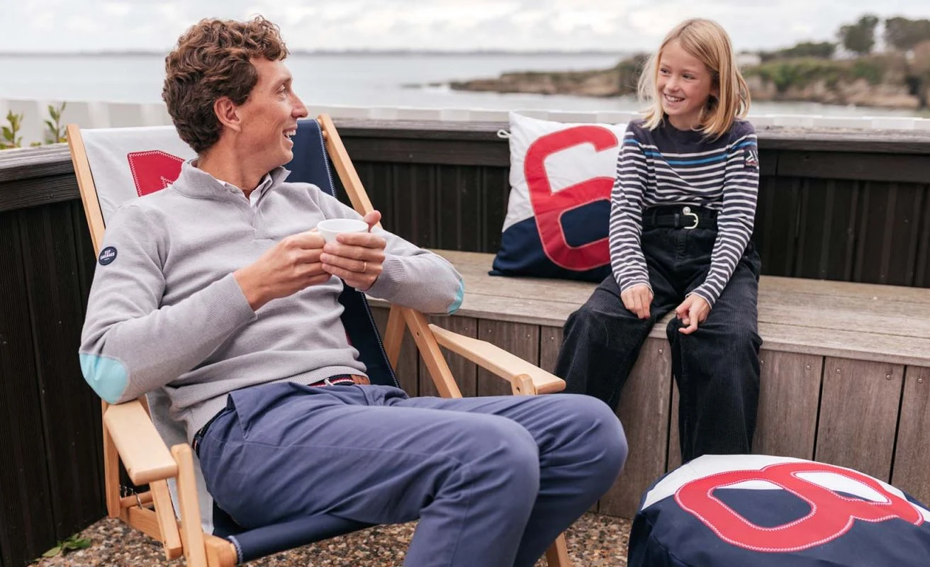 Beechwood Deckchair Navy & Red Recycled Sail - Image 3