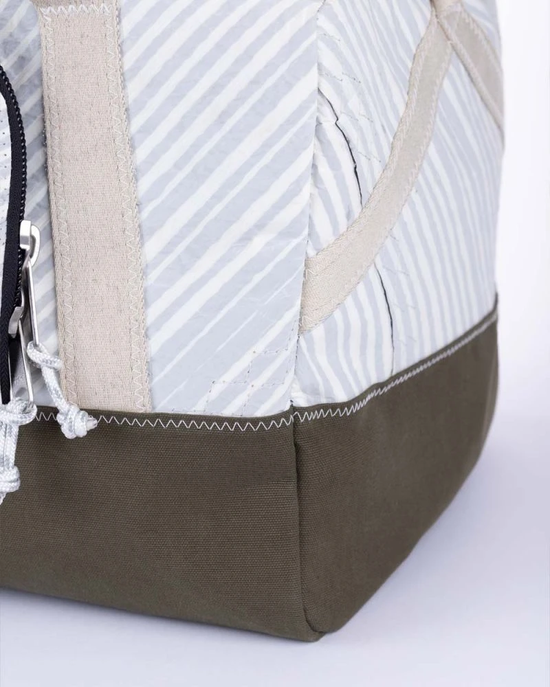 Feroe Travel Bag Khaki Recycled Sail - Image 8