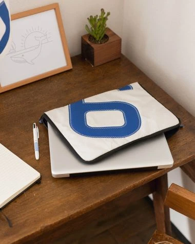 MacBook Laptop Case - 13"- 13,3'' Blue Recycled Sail - Image 6