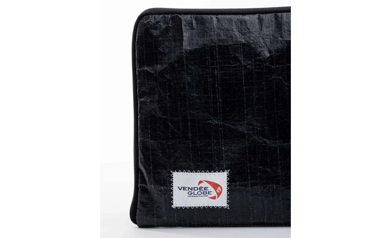MacBook Laptop Case 13"/13,3'' Vendée Globe Collection Black Recycled Sail - Image 3