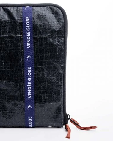 MacBook Laptop Case 13"/13,3'' Vendée Globe Collection Black Recycled Sail - Image 4