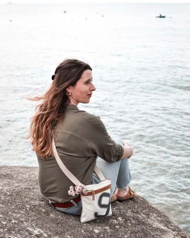 Travel Cross-body Bag Leather And Linen Recycled Sail - Image 10