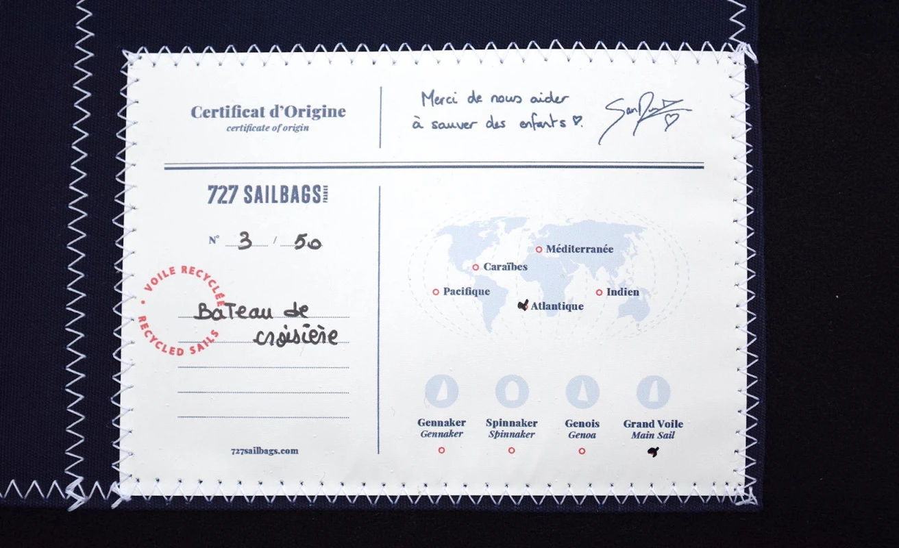 MacBook Laptop Case - 13"- 13,3'' Initiatives-Coeur Recycled Sail - Image 3