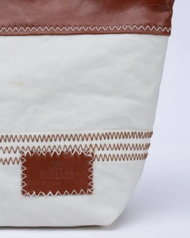 Toiletry Bag "Les Grands Classiques" Sumurun Recycled Sail - Image 4