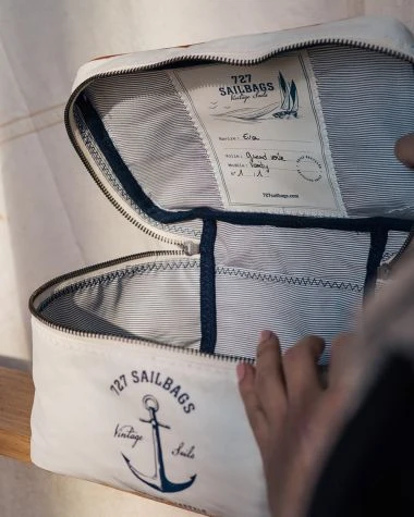 Vanity Case Classic Yachting Recycled Sail - Image 5