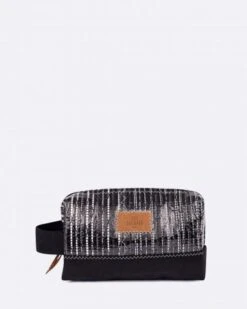 Windy Toiletry Bag Black Recycled Sail