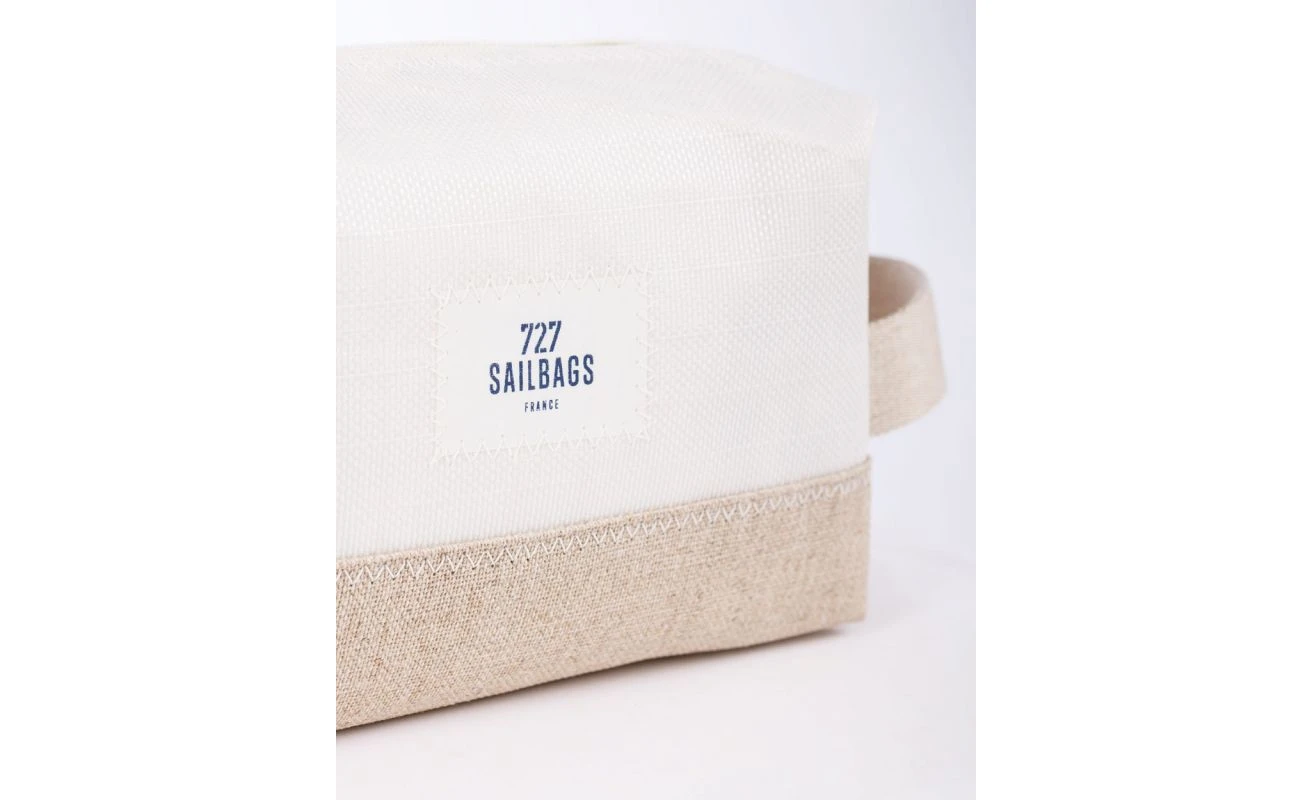 Windy Toiletry Bag Crab Collection Recycled Sail - Image 3