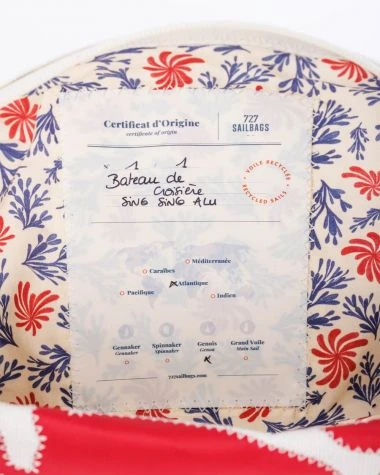 Windy Toiletry Bag Crab Collection Recycled Sail - Image 5