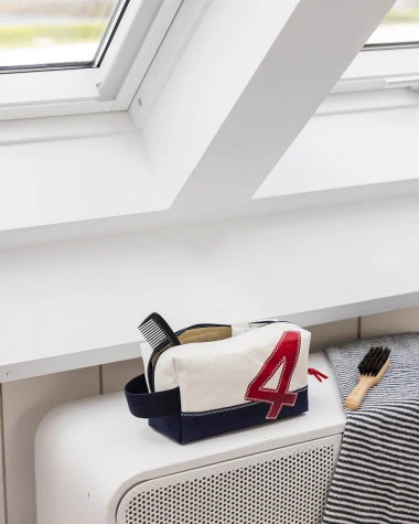 Windy Toiletry Bag Navy Collection Recycled Sail - Image 2