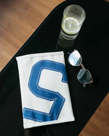 Zipped Pouch Blue Recycled Sail - Image 5